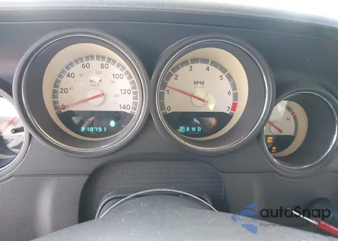 2010 Dodge Challenger Se z USA, uszkodzony, nr VIN 2B3CJ4DV1AH218924